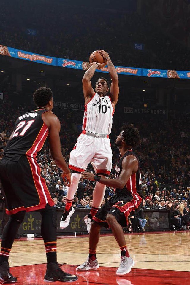 乒乓球仁川赛：小勒布伦一轮游！苦战5局被逆转，不敌34岁老将.